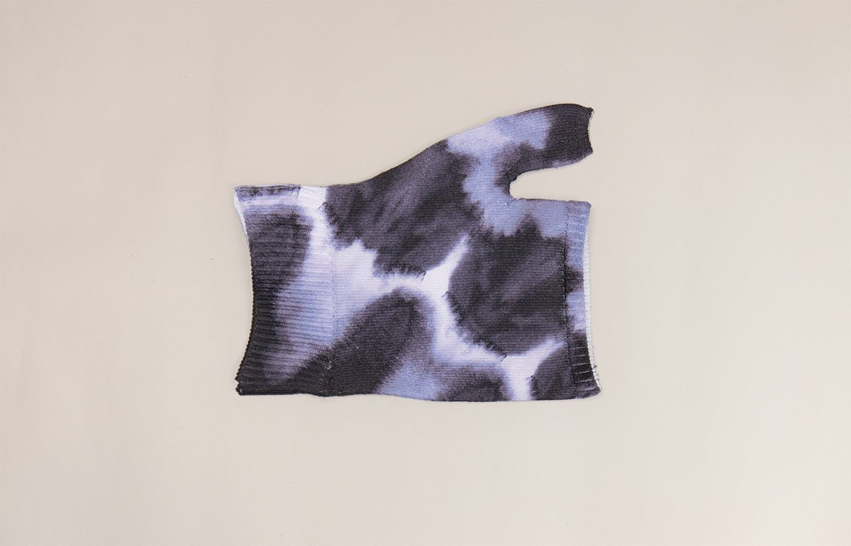 Oops Rack: Indigo Gradient Compression Gauntlet - LympheDIVAs