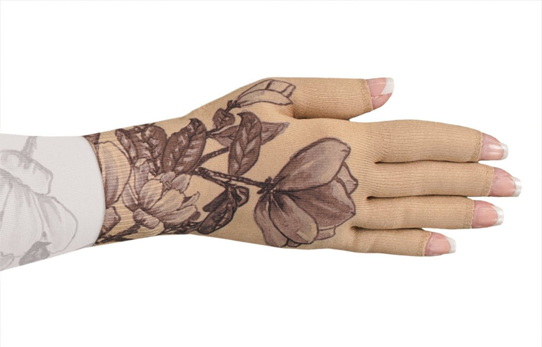 The Ultimate Guide: Mastering the Art of Washing Compression Gloves for Longer Lifespan and Optimal Performance - LympheDIVAs