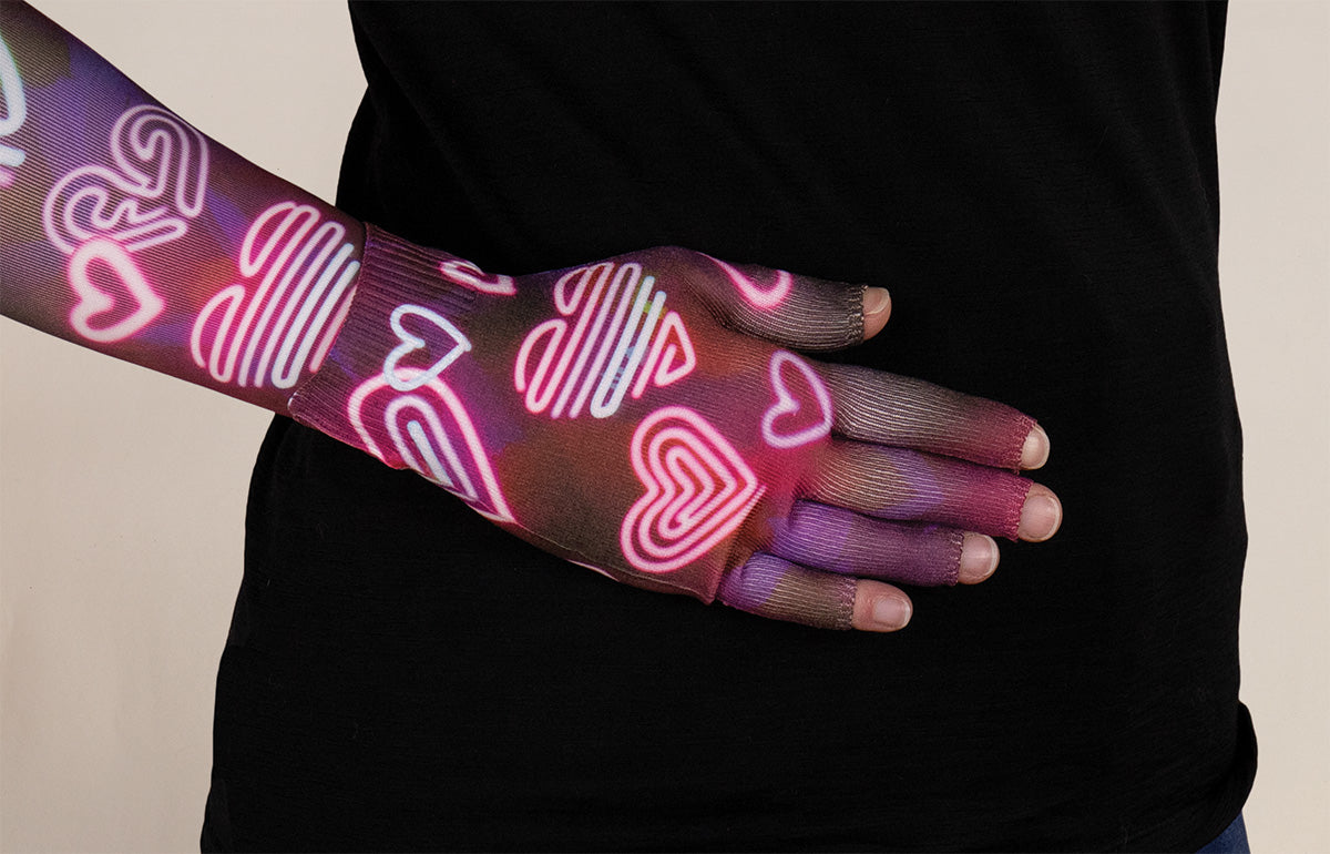Amore Gradient Compression Glove