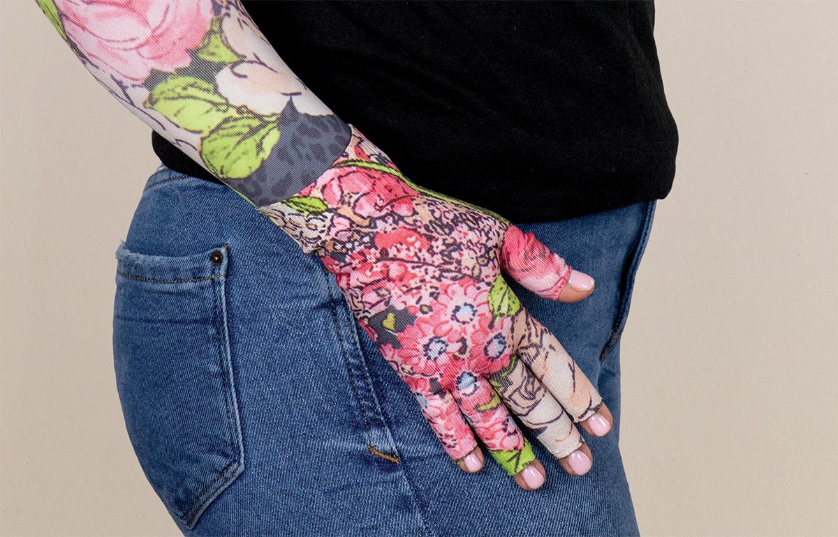Bloomin Betty Dark Gradient Compression Glove - LympheDIVAs
