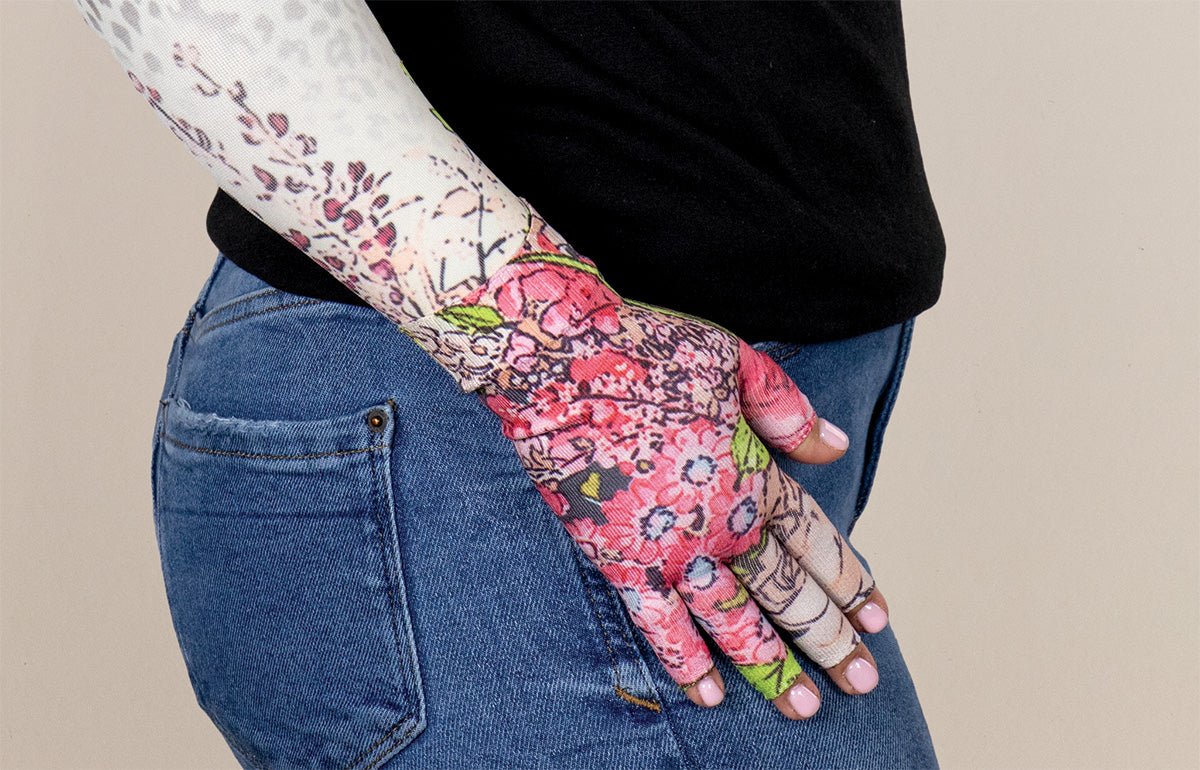 Bloomin Betty Light Gradient Compression Glove - LympheDIVAs