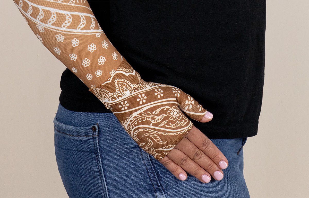 Daisy Dark Gradient Compression Gauntlet - LympheDIVAs