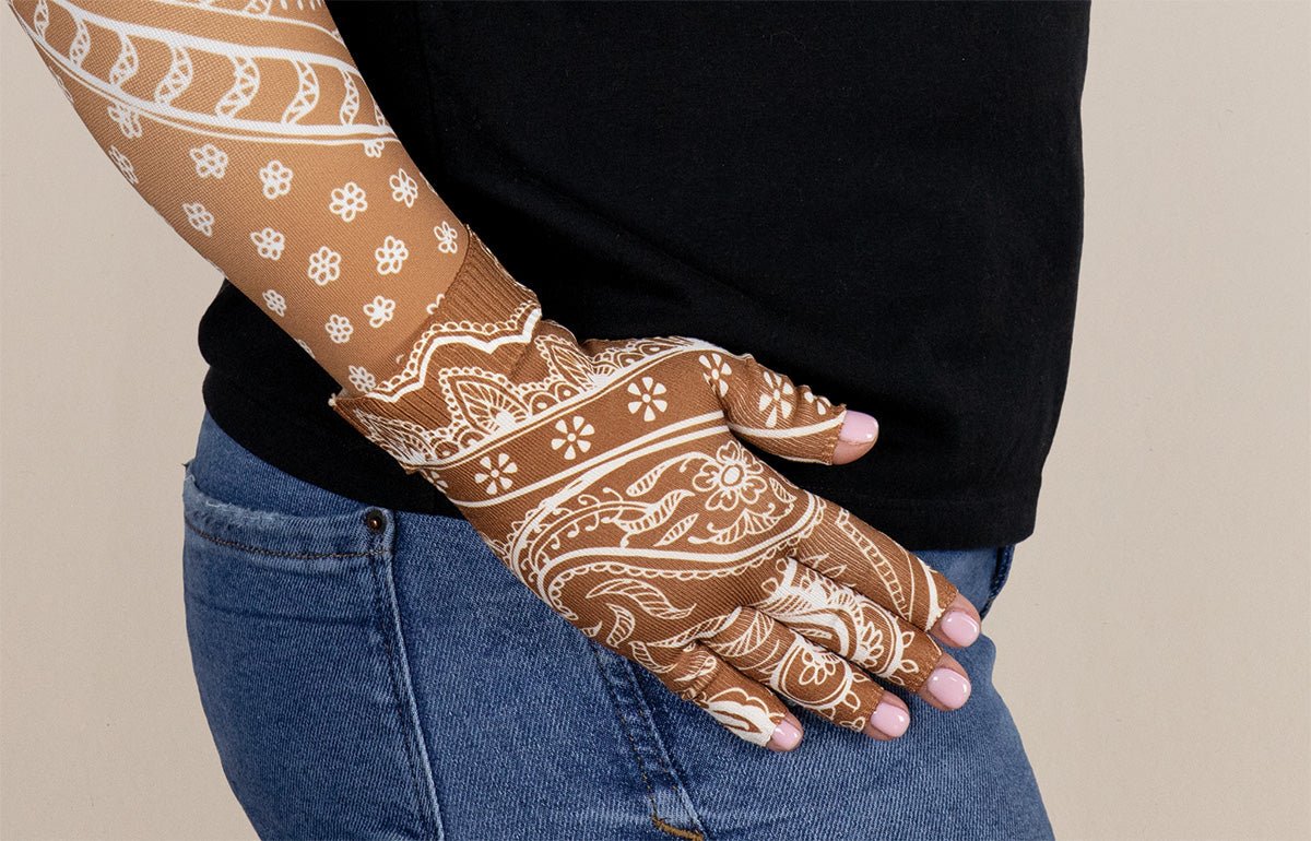 Daisy Dark Gradient Compression Glove - LympheDIVAs