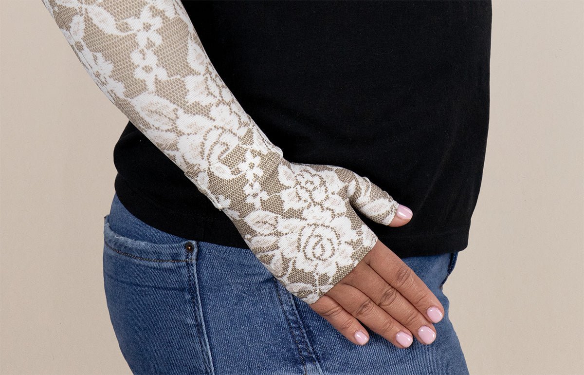 Darling Dark Gradient Compression Gauntlet - LympheDIVAs