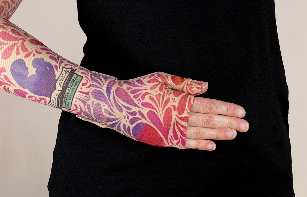 Heartprints Gradient Compression Gauntlet - LympheDIVAs