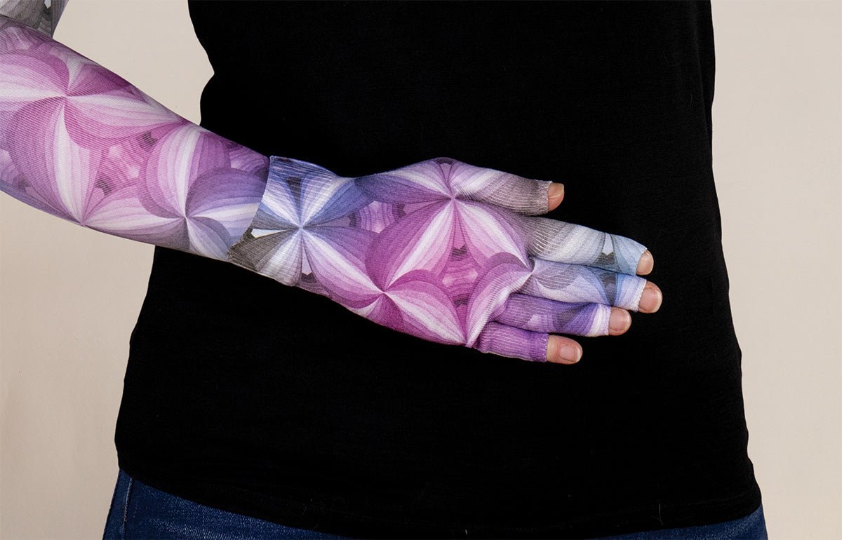 Kaleidoscope Gradient Compression Gauntlet - LympheDIVAs