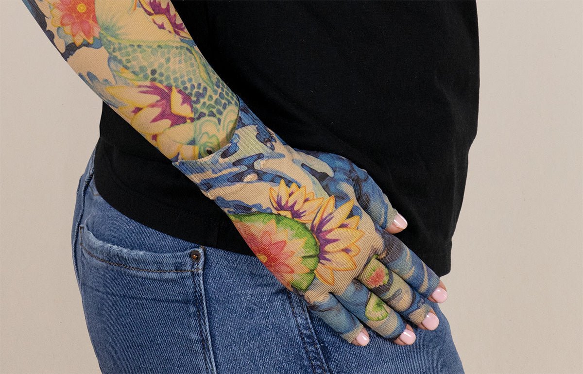 Koi Gradient Compression Glove - LympheDIVAs
