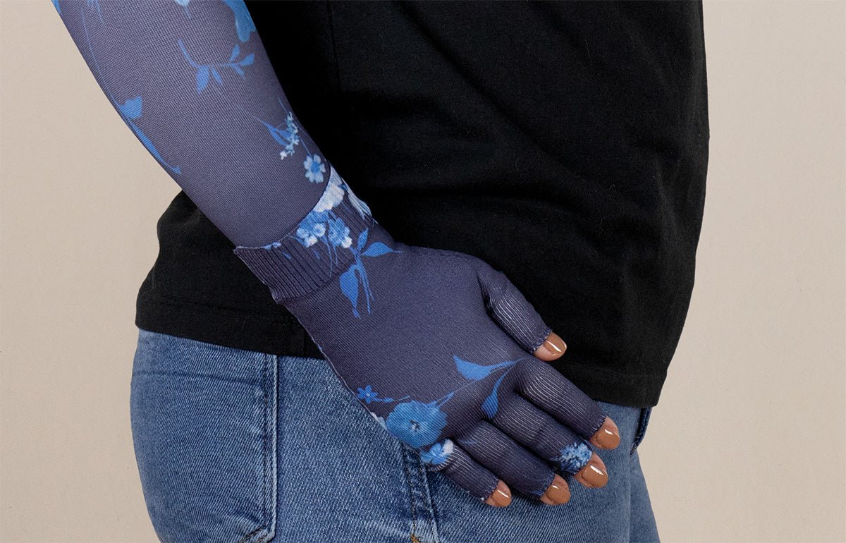 Oops Rack: Moonlight Gradient Compression Glove - LympheDIVAs