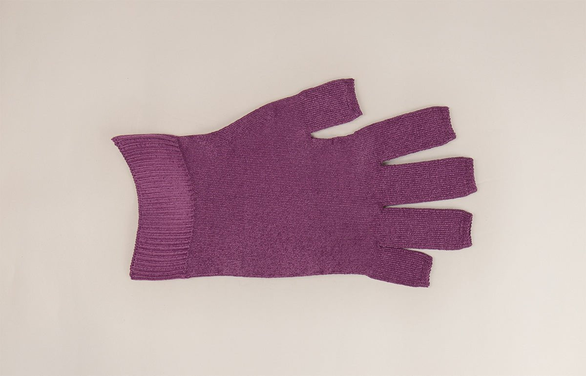 Oops Rack: Purple Gradient Compression Glove - LympheDIVAs