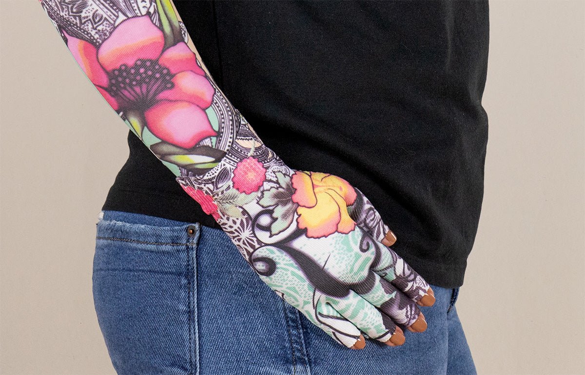 Tattoo Blossom Gradient Compression Glove - LympheDIVAs