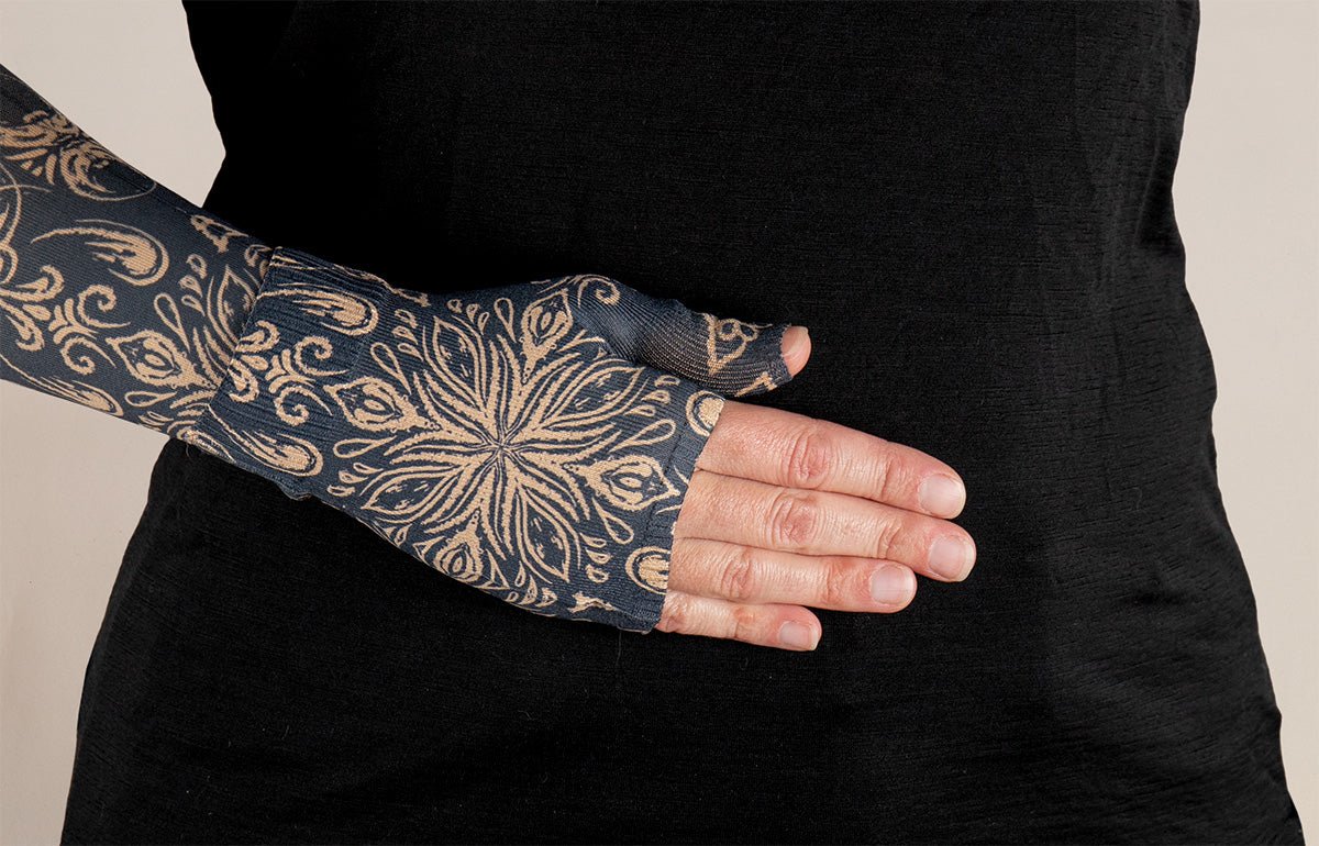 Twilight Gradient Compression Gauntlet - LympheDIVAs
