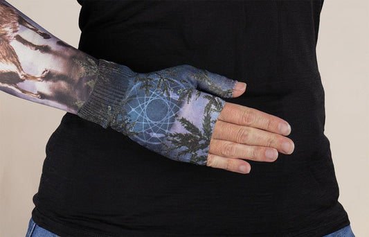 Wolf Song Gradient Compression Gauntlet - LympheDIVAs